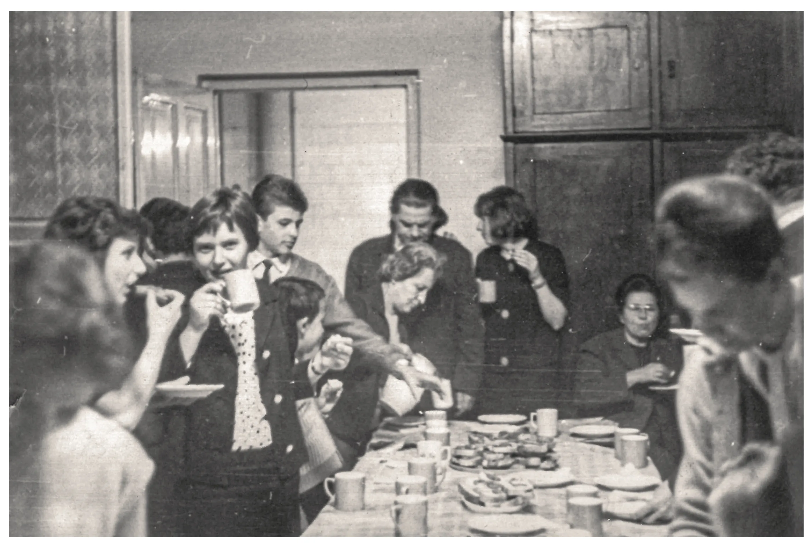 004 1966.10.23 Eszék ifjúsága a B ben